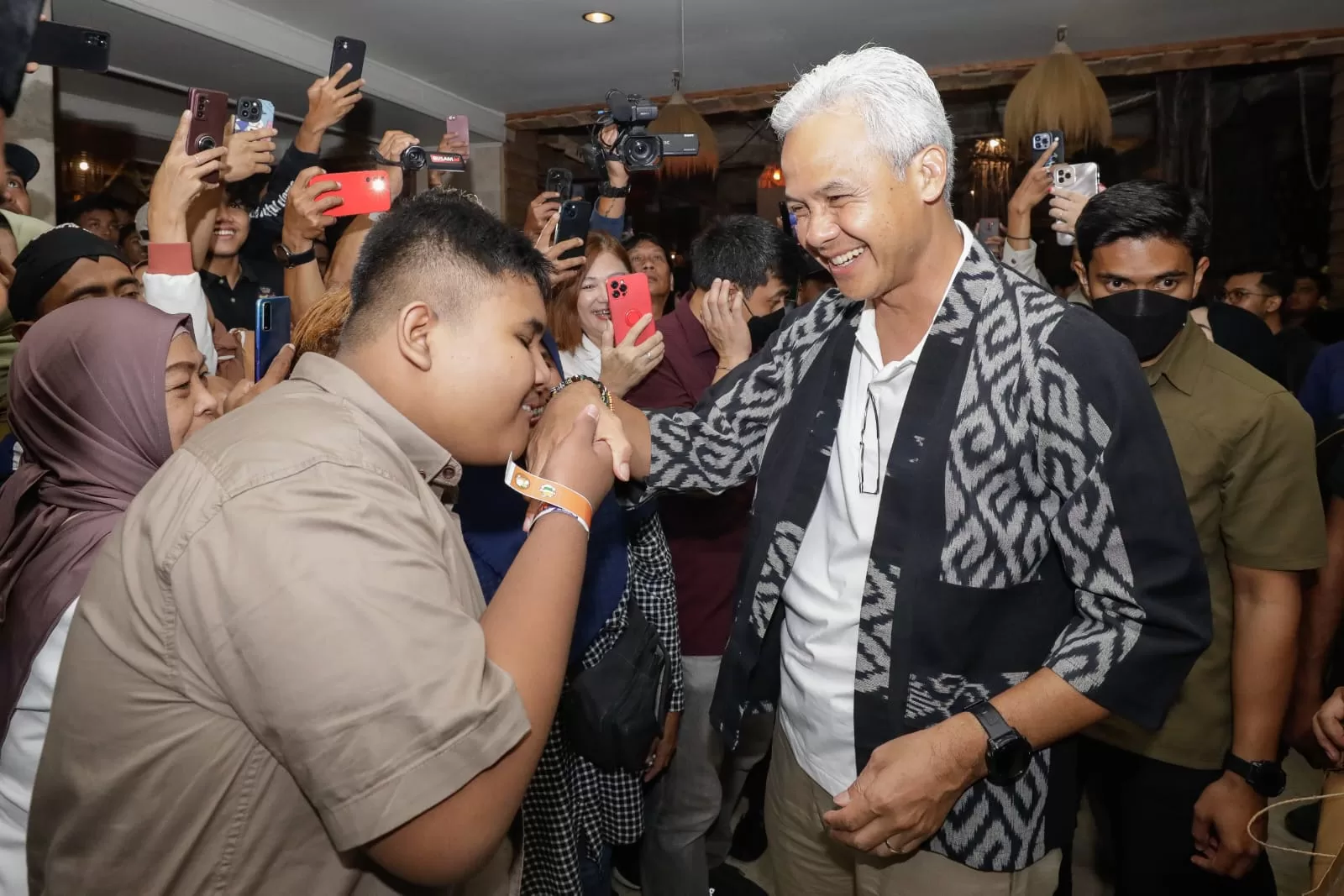 Ganjar Pranowo saat bertemu dengan Radit Gusti Setia (Foto: Istimewa)