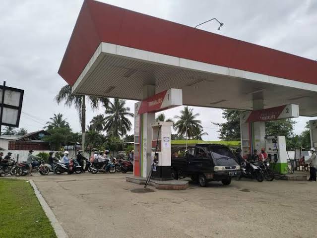 Antrean BBM di SPBU Samarinda (Foto: Istimewa)