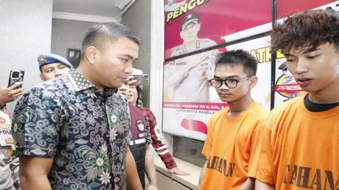 Satria (Cogil) mengenakan baju tahanan (Foto: Istimewa)