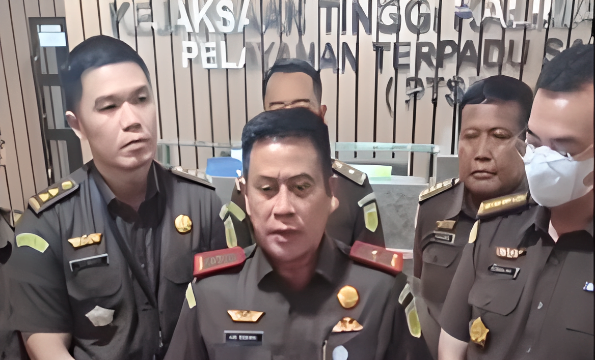 Kejati Kaltim saat mengungkapkan kasus korupsi yang melibatkan mantan kepala BPKAD Kutim (Foto: Istimewa)