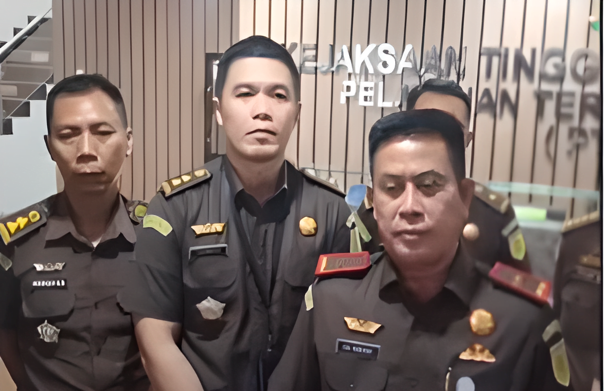 Kejati Kaltim saat mengungkapkan kasus korupsi yang melibatkan mantan kepala BPKAD Kutim (Foto: Istimewa)