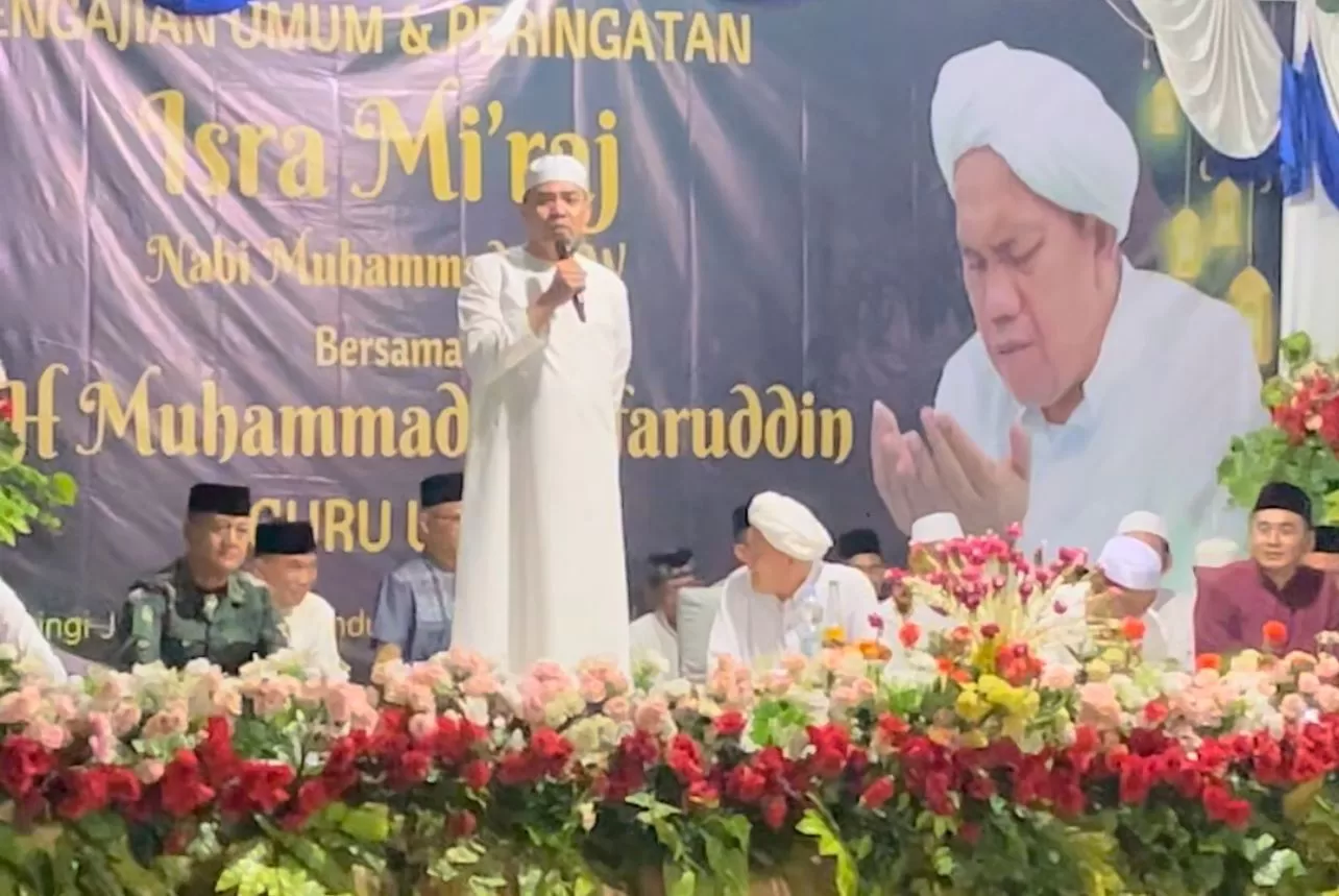 Wali Kota Samarinda, Andi Harun saat menghadiri Isra Miraj di daerah Mugirejo (Foto: Yah/Klausa)