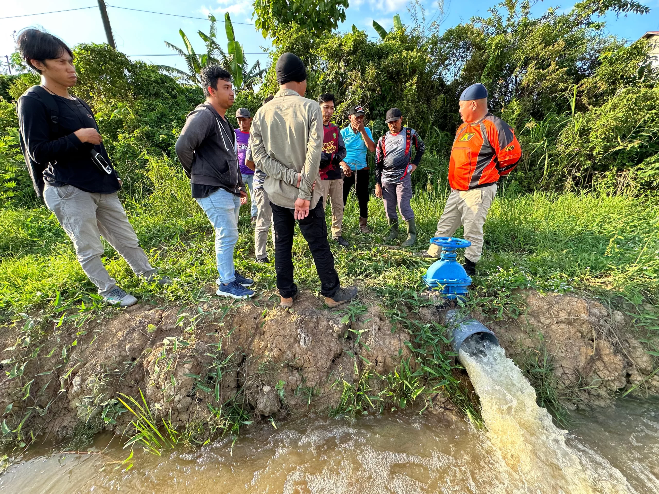 Bupati Kukar, Edi Damansyah saat melakukan evaluasi program pompanisasi yang telah berjalan (Foto: Ist)