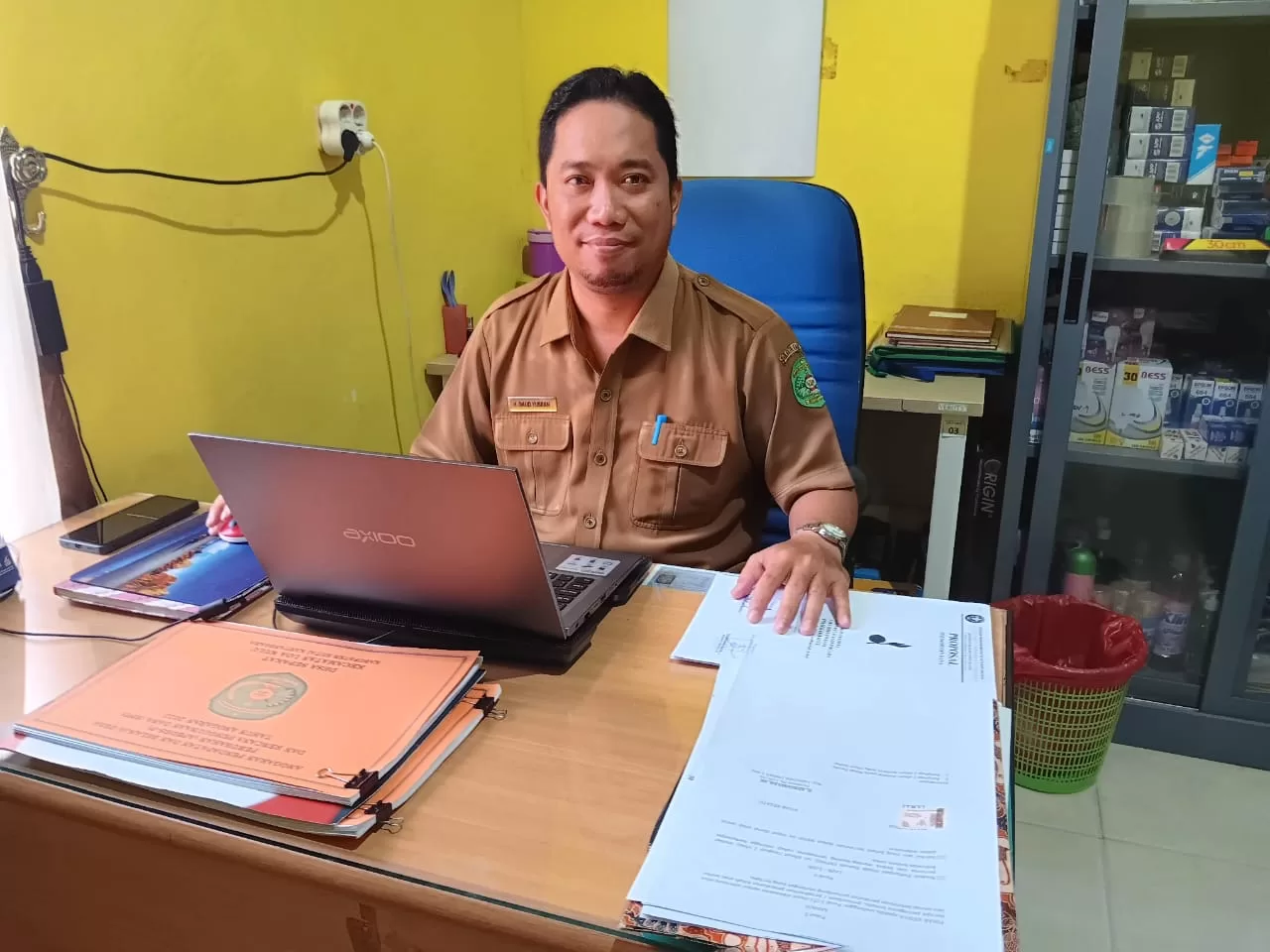 Sekretaris Desa (Sekdes) Sepakat, Daud (Foto: Klausa)