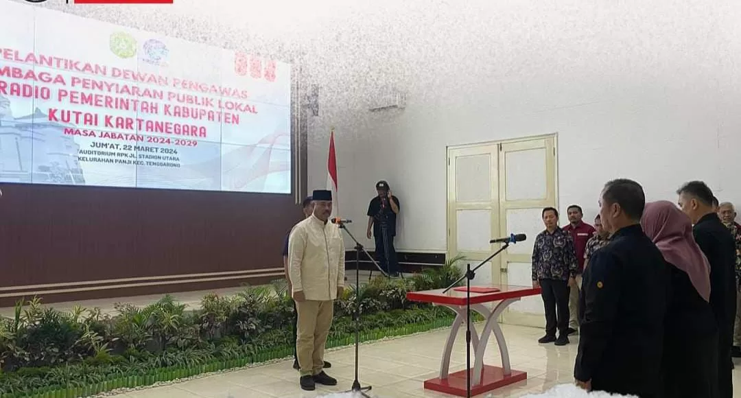 Proses pelantikan Dewas LPPL RPK Kukar oleh Bupati Kukar, Edi Damansyah (Foto: Klausa)