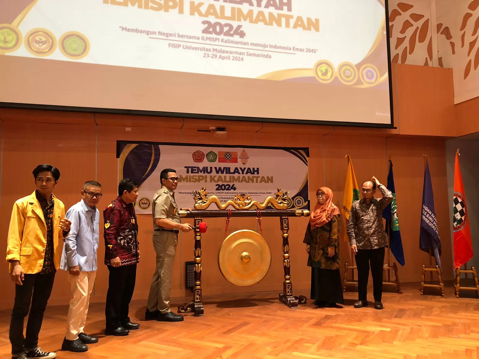 Wali Kota Samarinda, Andi Harun saat menghadiri acara BEM Fisip Unmul. (Foto: Yah/Klausa)