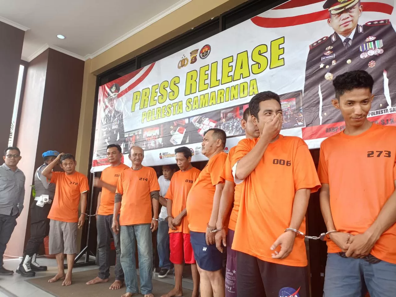 Para pelaku yang ditangkap polisi dan diduga melakukan penyalahgunaan narkoba. (Foto: Yah/Klausa)