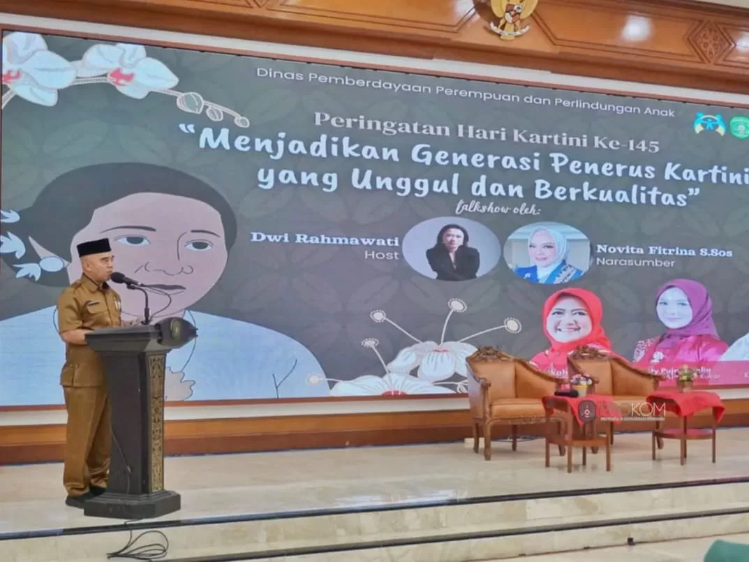 Asisten I Bidang Pemerintahan pemerintah Kutai Kartanegara (Kukar), Akhmad Taufik Hidayat, saat memberikan sambutan pada hari Kartini ke-145 di Ruang Serbaguna Batara Agung Dewa Sakti Kantor Bupati Kukar, Selasa (30/4/2024). (Istimewa)