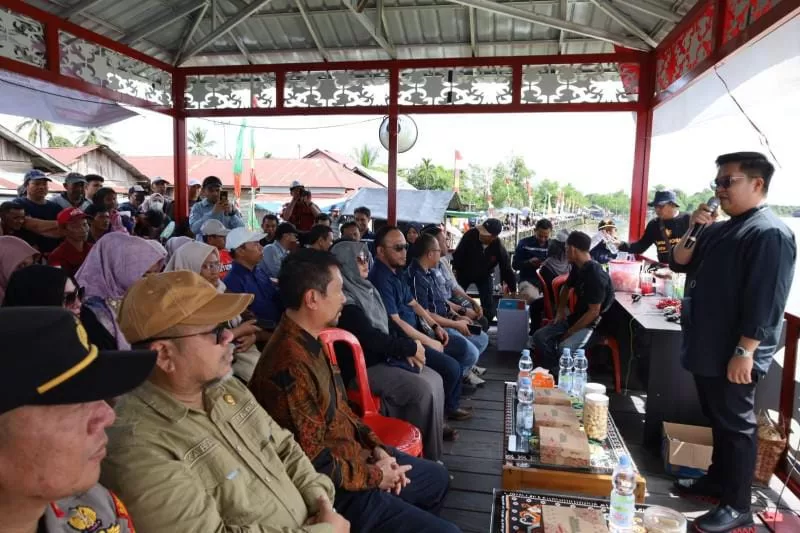 Suasana peringatan Hari Jadi Kelurahan Sarijaya yang ke-44 di Jembatan Pelangi Kelurahan Sarijaya, Rabu (1/5/2024). (Foto: Istimewa)