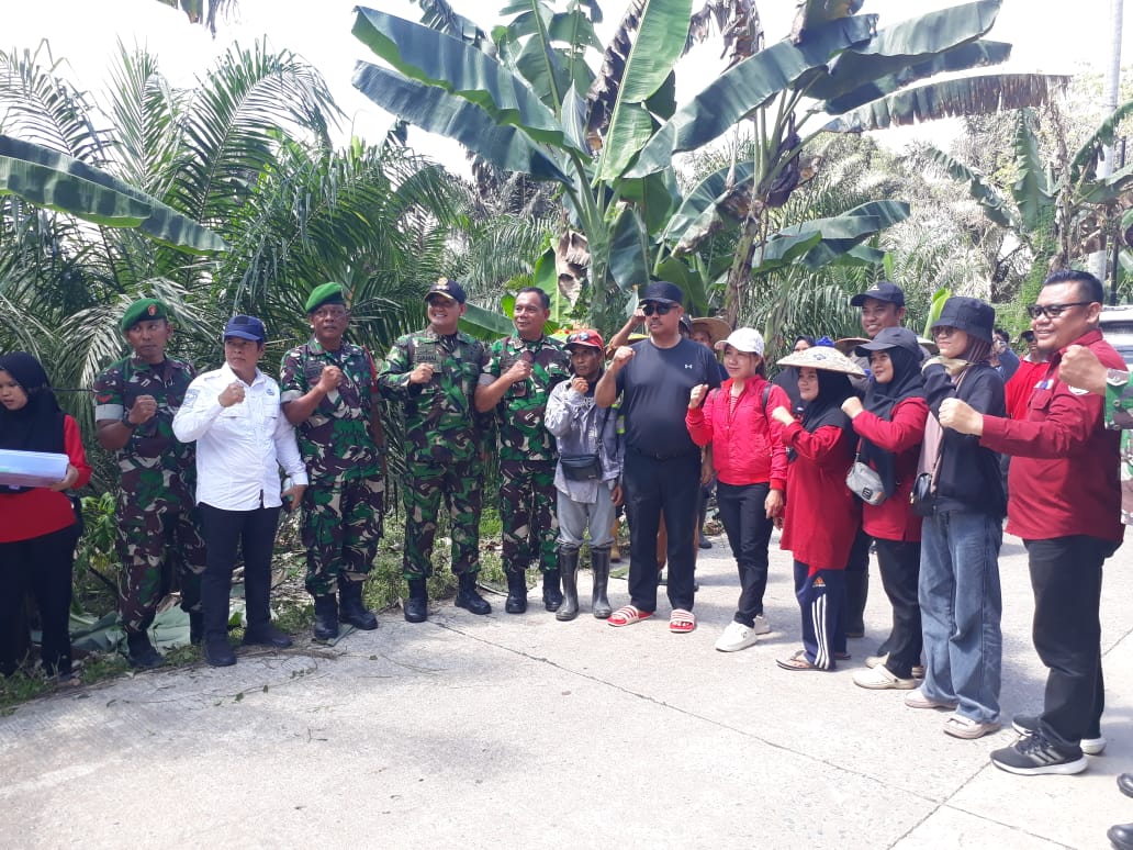 Peringatan BBGRM yang digelar oleh Bupati Kutai Kartanegara, Edi Damansyah, bersama dengan Pemerintah Kecamatan Kenohan, unsur Forkopicam, dan Forkopides. Acara yang berlangsung pada Sabtu (11/5/2024)