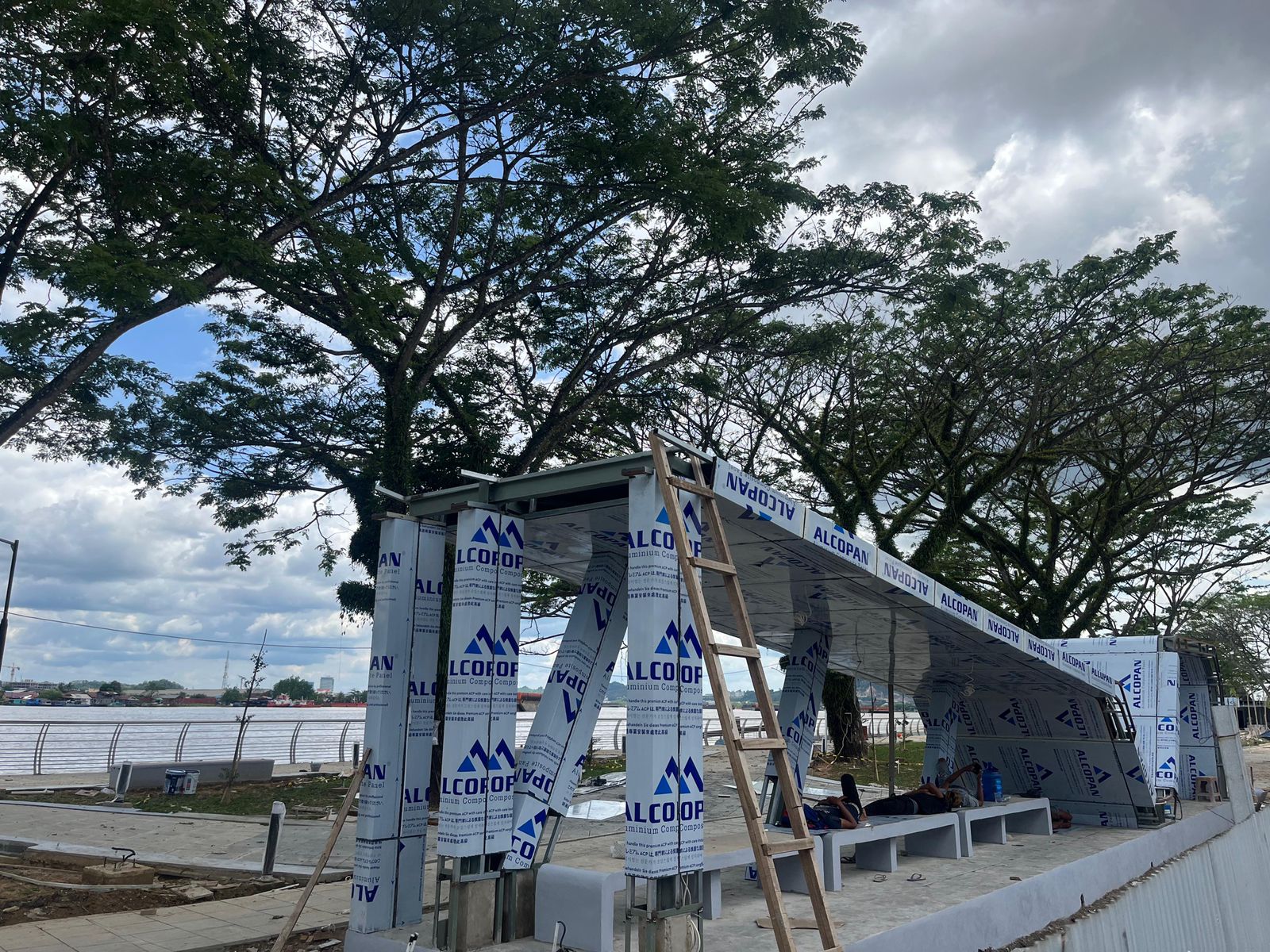 Mandeknya proyek Teras Mahakam (Foto: Istimewa)