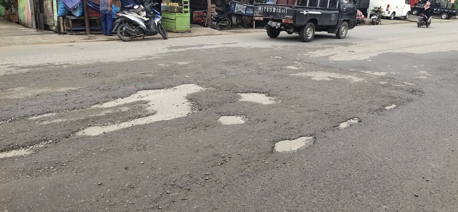 Jalan Merdeka di Kelurahan Sungai Pinang Dalam, Kecamatan Sungai Pinang, Kota Samarinda. (Foto: Yah/Klausa)