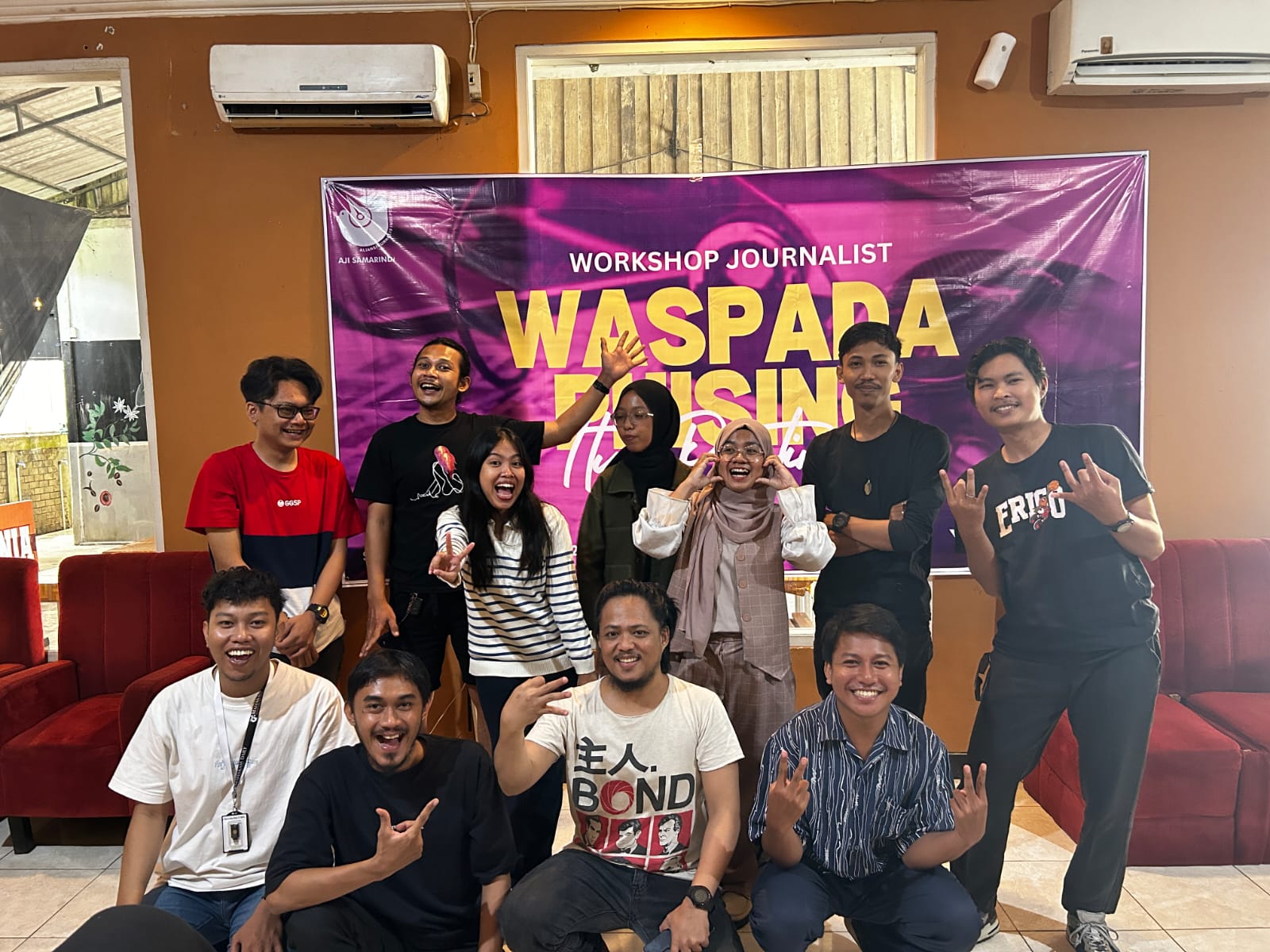 Aliansi Jurnalis Indipenden (AJI) Kota Samarinda menggelar Workshop Journalis "Waspada Phising" di Tco Cafe, Jalan Banggeris, Samarinda, pada Sabtu (24/8/2024). (Foto: Klausa)