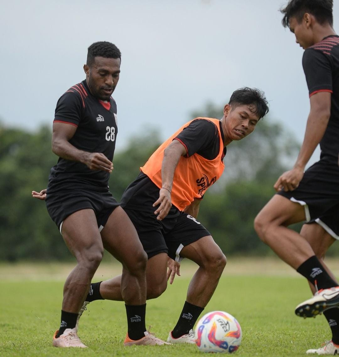 Para pemain Borneo FC Samarinda saat melakukan persiapan menghadapi Bali United.(Ho/Borneo FC Samarinda).