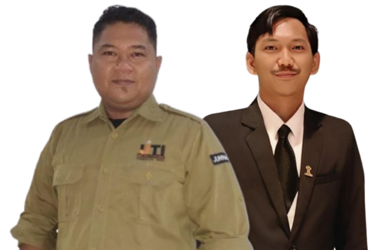 Fuji Mustofan (kiri) resmi menjabat sebagai Ketua IJTI Kaltim, menggantikan Arditya Abdul Aziz (kanan). (Foto: Klausa)