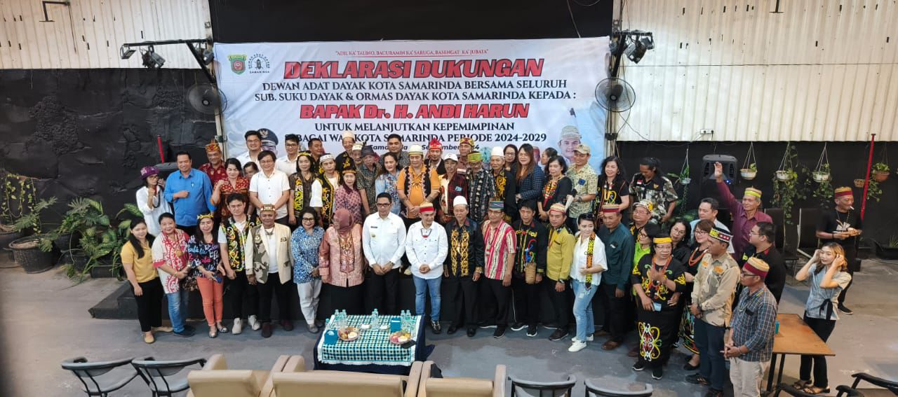 Deklarasi Dukungan Andi Harun oleh DAD Samarinda di D’Bagios Cafe, Jalan KH Abdurrasyid, pada Rabu, (11/9/2024). (Foto: Yah/Klausa)