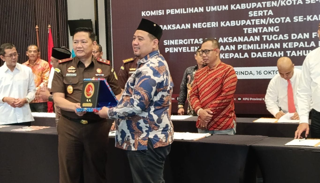 Penandatanganan MoU yang berlangsung di Hotel Mercure Samarinda pada Rabu (16/10/2024). (Foto: Yah/Klausa)