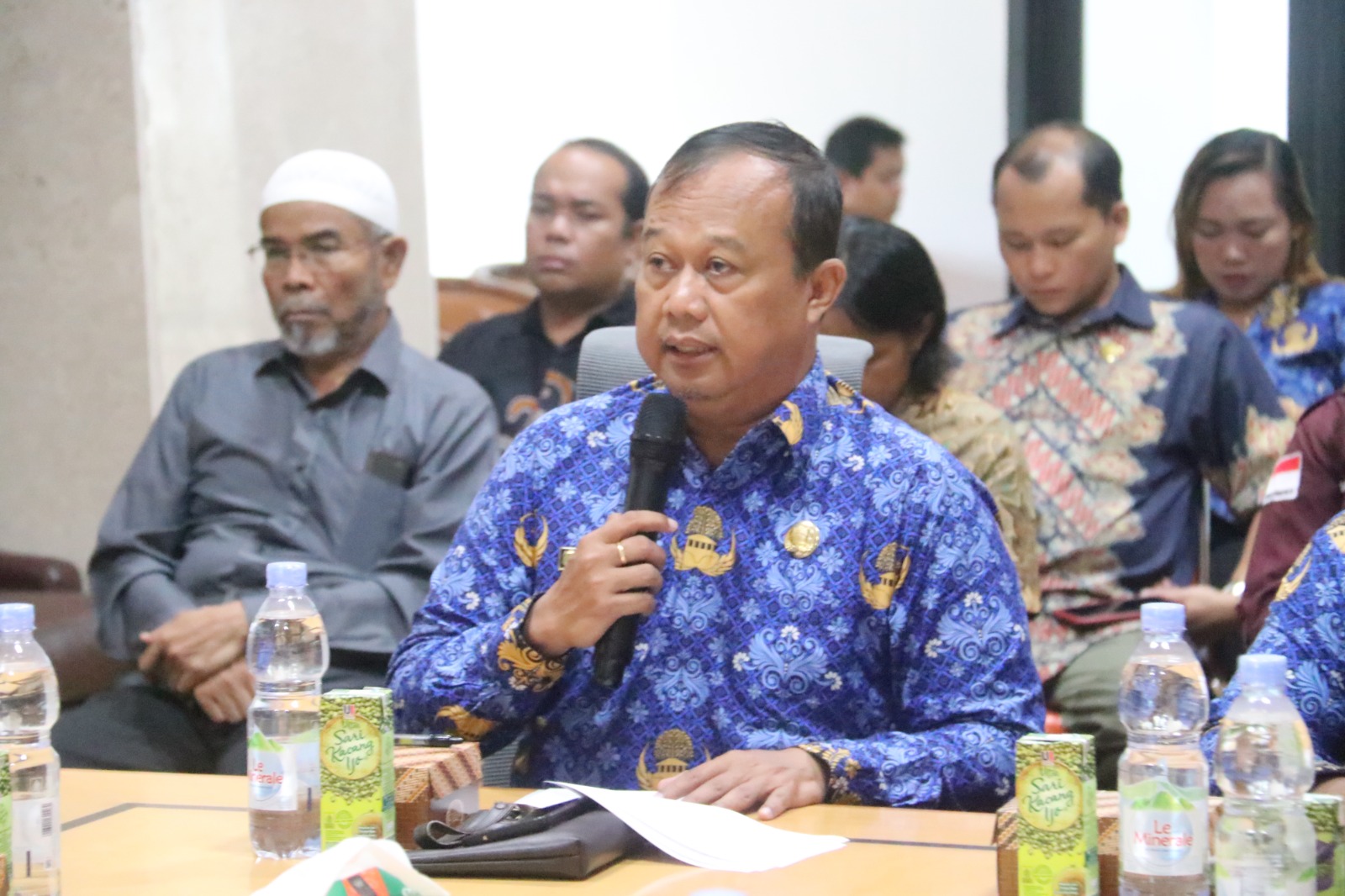 Asisten Bidang Pemerintahan dan Kesejahteraan Rakyat (Asisten I) Agustinus Teguh Santoso, membuka Rapat Koordinasi Tim Pengendalian Inflasi Daerah (TPID), Kamis (17/10/24) (Foto: Istimewa)