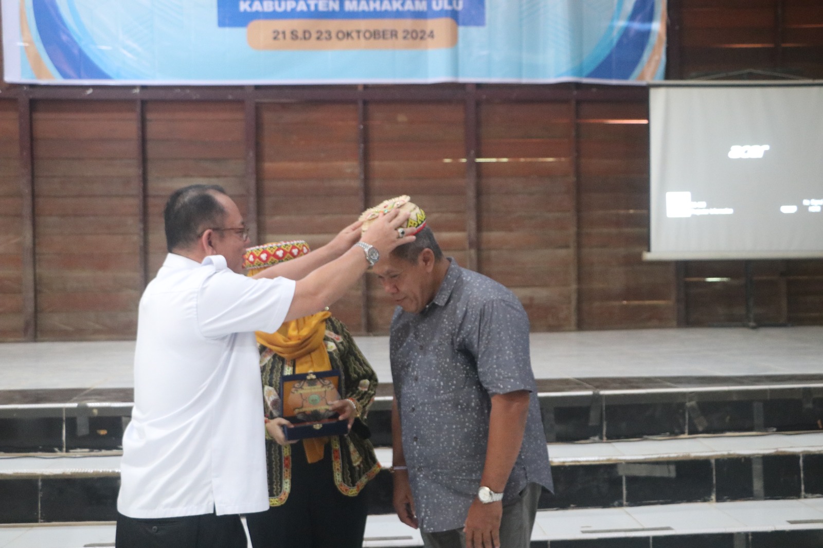Sekda Stephanus Madang, membuka Pembelajaran Tatap Muka 4 Pendidikan Guru Penggerak Daerah Khusus Angkatan 10, di Balai Adat Ujoh Bilang. Rabu (23/10/24)