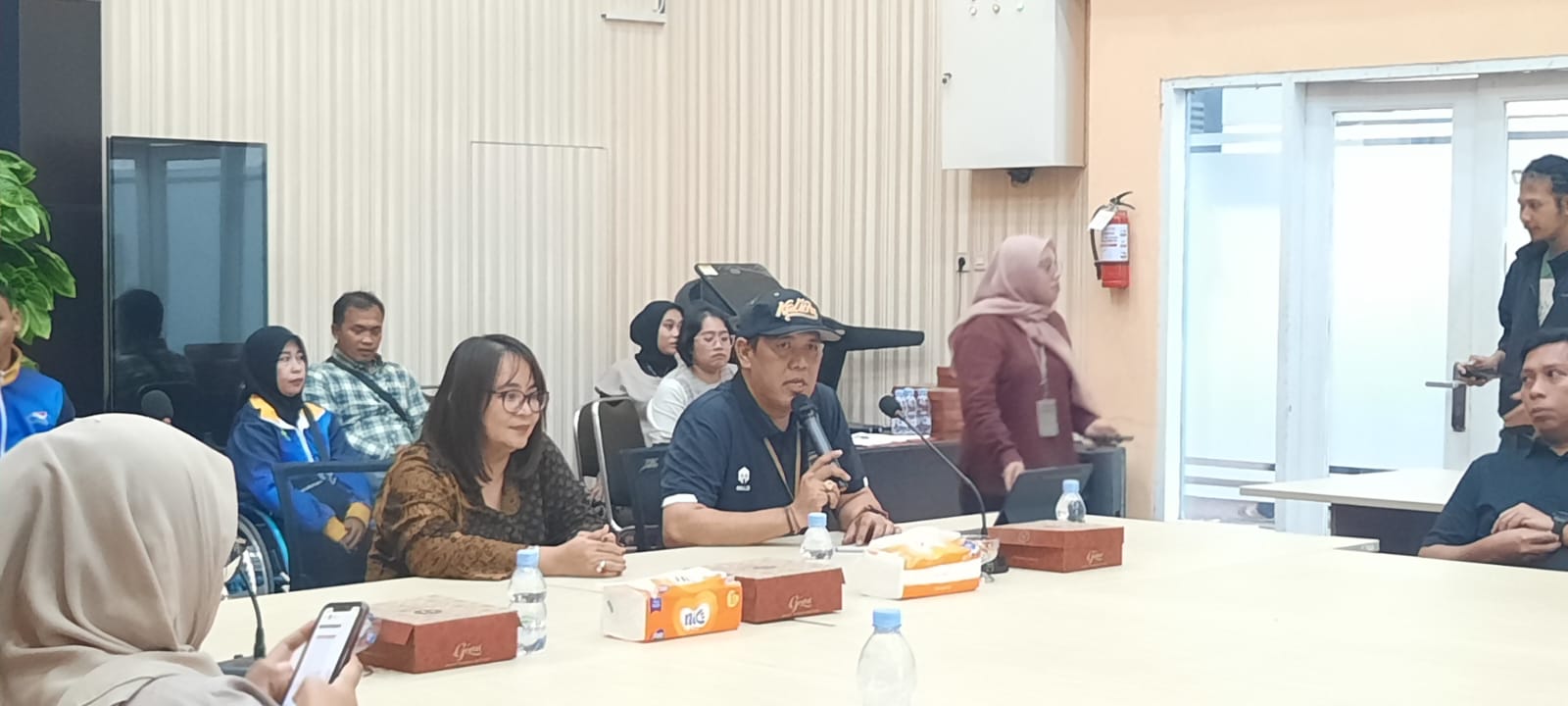 Kegiatan konferensi pers terkait raihan prestasi kontingen Kaltim di ajang Peparnas 2024 Solo, di Diskominfo Kaltim, Kota Samarinda, pada Jumat (26/10/2024).
