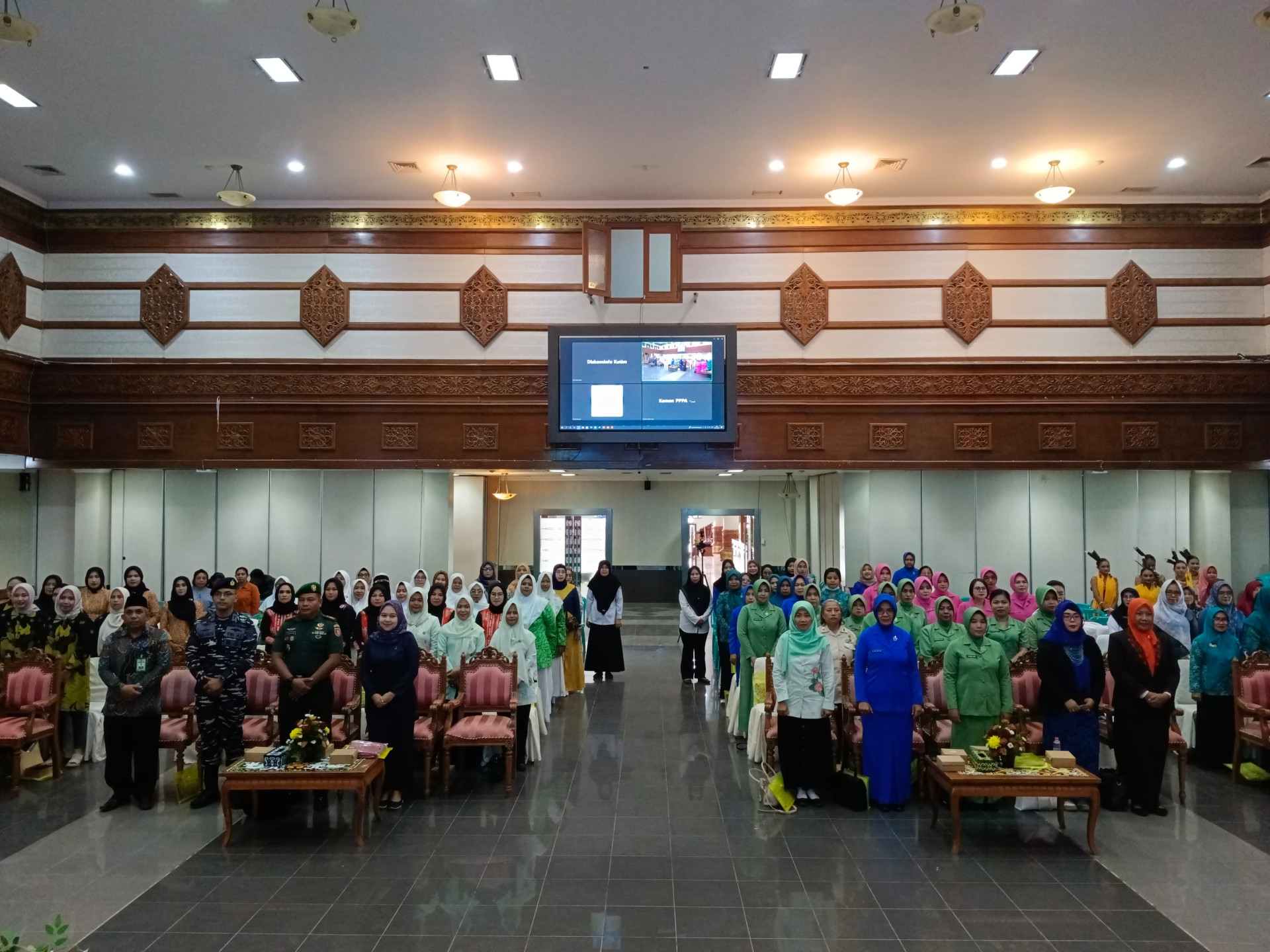 Suasana Seminar "Pentingnya Self-Compassion dalam Menghadapi Tekanan dan Tantangan Hidup Bagi Kesehatan Mental Perempuan" yang diadakan oleh DPPPA Kutim (Foto: Istimewa)
