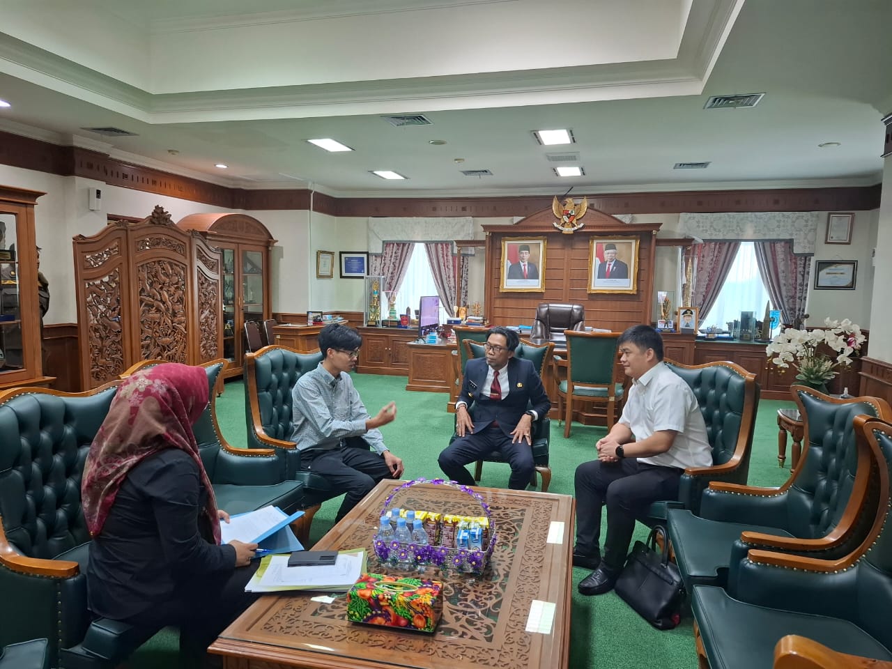 Pemkab Kutim menerima kunjungan dari Manajemen PT Kobexindo Cement. (Foto: Istimewa)