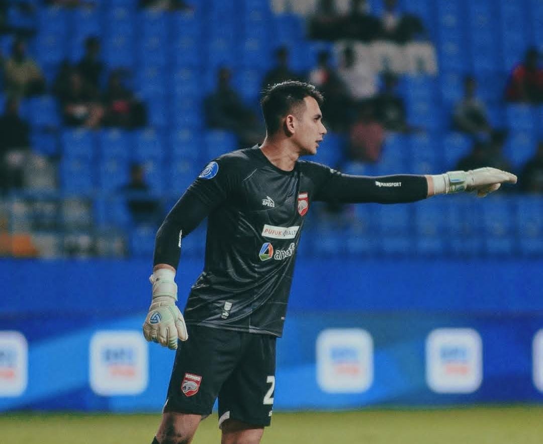 Kiper Borneo FC Samarinda, Nadeo Argawinata.(IST)