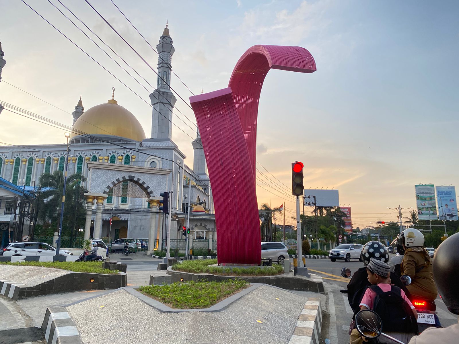 Tugu Pesut, Kota Samarinda. (Foto: Yah/Klausa)