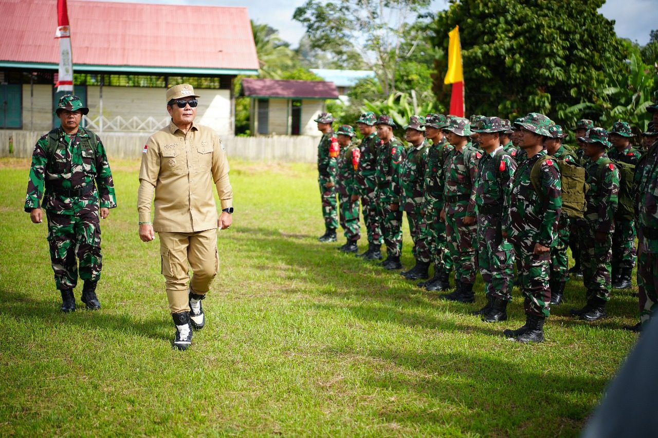 Upacara pembukaan kegiatan Tentara Manunggal Membangun Desa (TMMD) Ke-123 Wilayah Perbatasan (Witas) tahun 2025. (Foto: Istimewa)