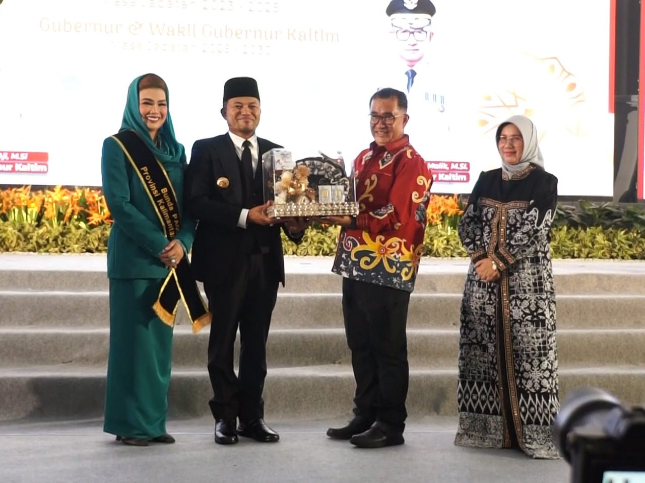 Acara pisah sambut Penjabat (Pj) Gubernur Katim, Akmal Malik dengan Gubernur dan Wakil Gubernur terpilih periode 2025–2030, Rudy Mas’ud dan Seno Aji. (Ist)