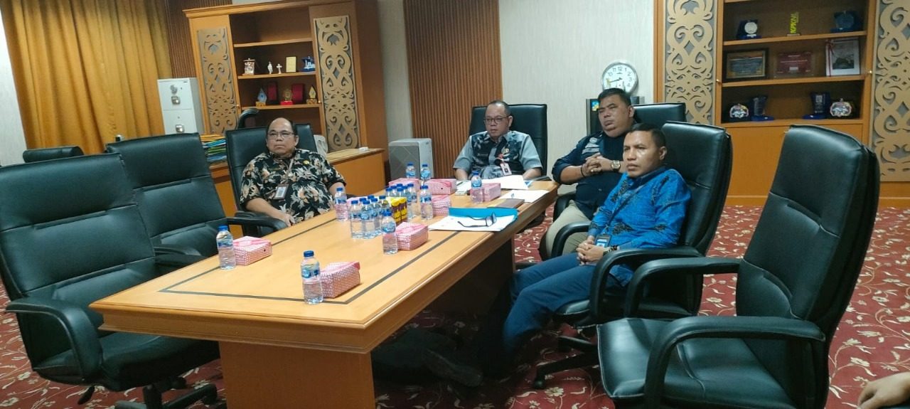 Rapat pembahasan draft pembangunan bandara Ujoh Bilang. (Ist)