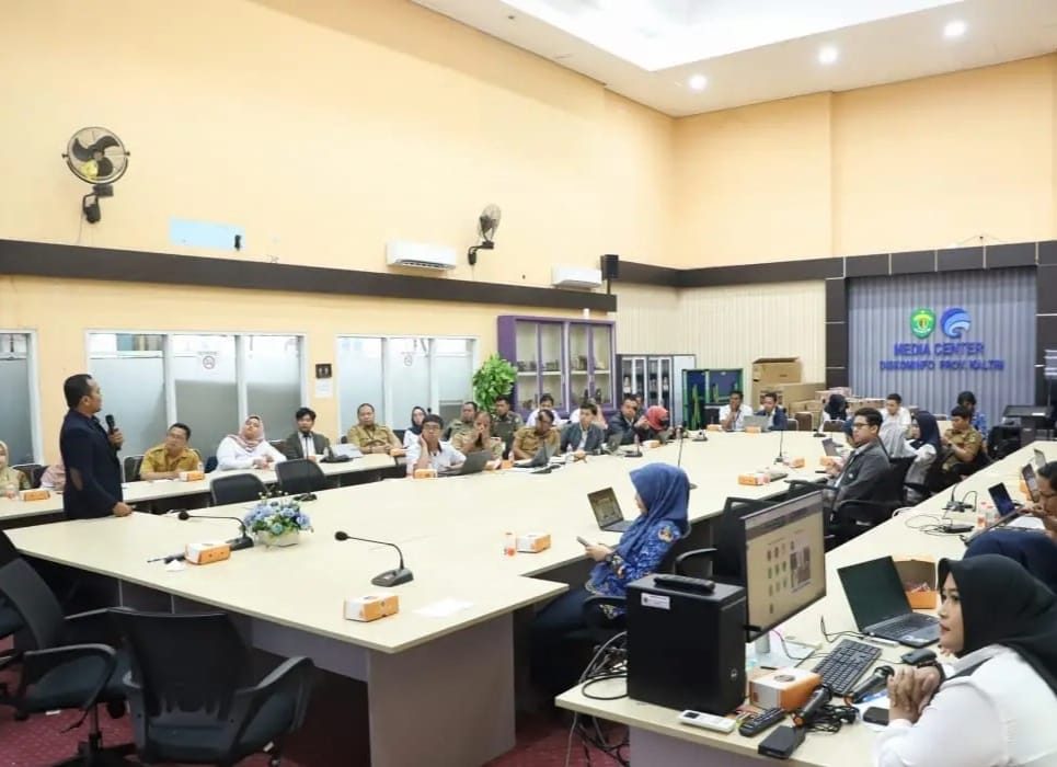 Rapat Kerja Pejabat Pengelola Informasi dan Dokumentasi (PPID) yang digelar di Ruang WIEK Dinas Komunikasi dan Informatika (Diskominfo) Kaltim, Selasa (20/5/2025)
( Foto : Din/Klausa )