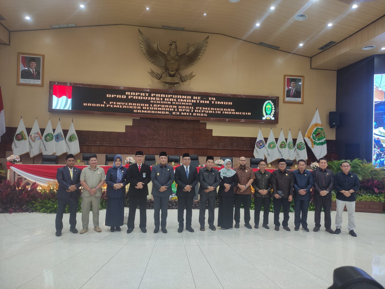 Acara Penyerahan Hasil Pemeriksaan Atas Laporan Keuangan Pemerintah Provinsi Kaltim dan Ikhtisar Hasil Pemeriksaan Daerah Tahun Anggaran Tahun 2024, yang Digelar Badan Pemeriksa Keuangan Republik Indonesia, di Gedung B DPRD Kaltim, Jum'at (23/5/2025)
( Foto : Din/Klausa )