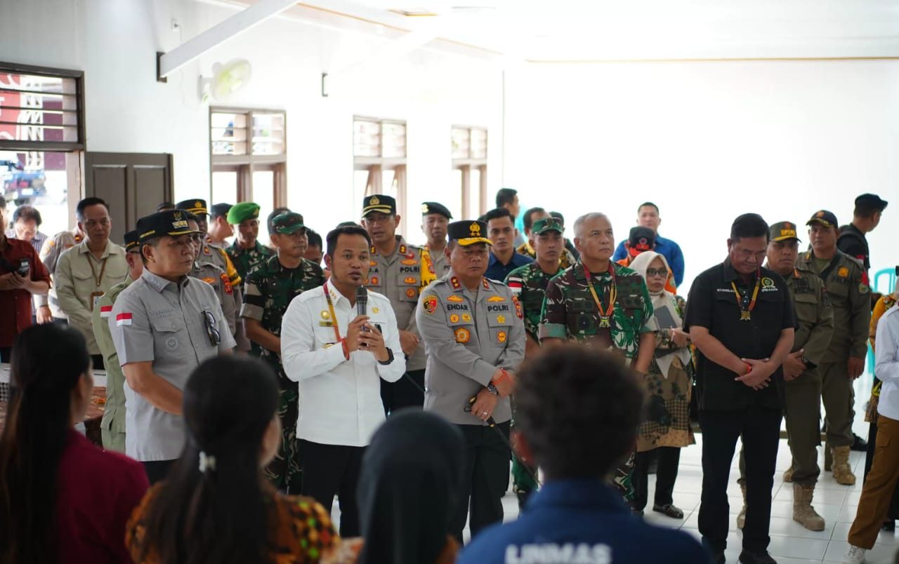 Gubernur Kalimantan Timur, Rudy Mas'ud, dalam peninjauan pelaksanaan PSU Pilkada Kabupaten Mahakam Ulu.
( Foto : Istimewa )