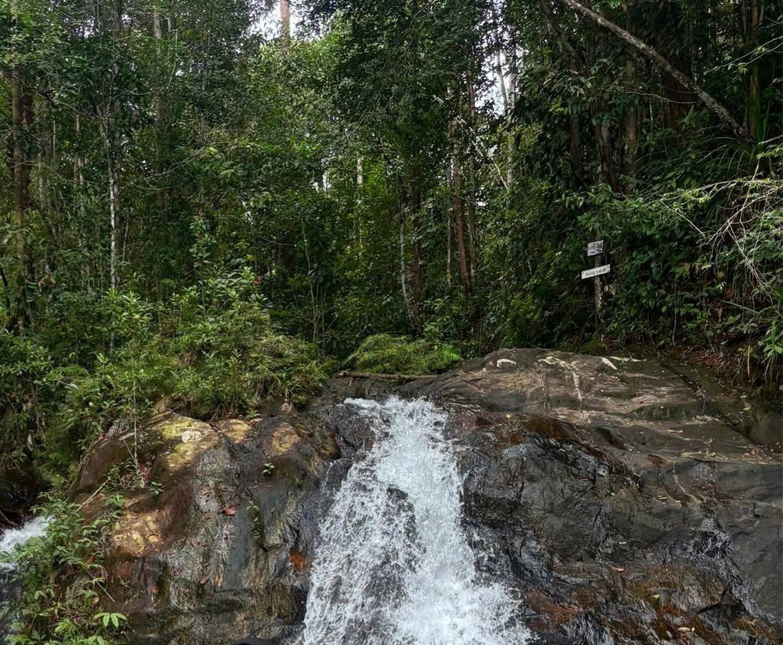 Air Terjun Batu Ampar. (Foto: Yah/Klausa)