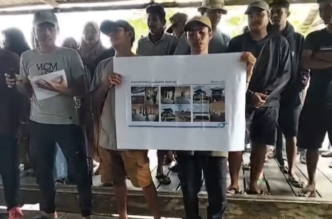 Forum Masyarakat Muara Muntai, gelar klarifikasi kepada awak media
( Foto : Istimewa )