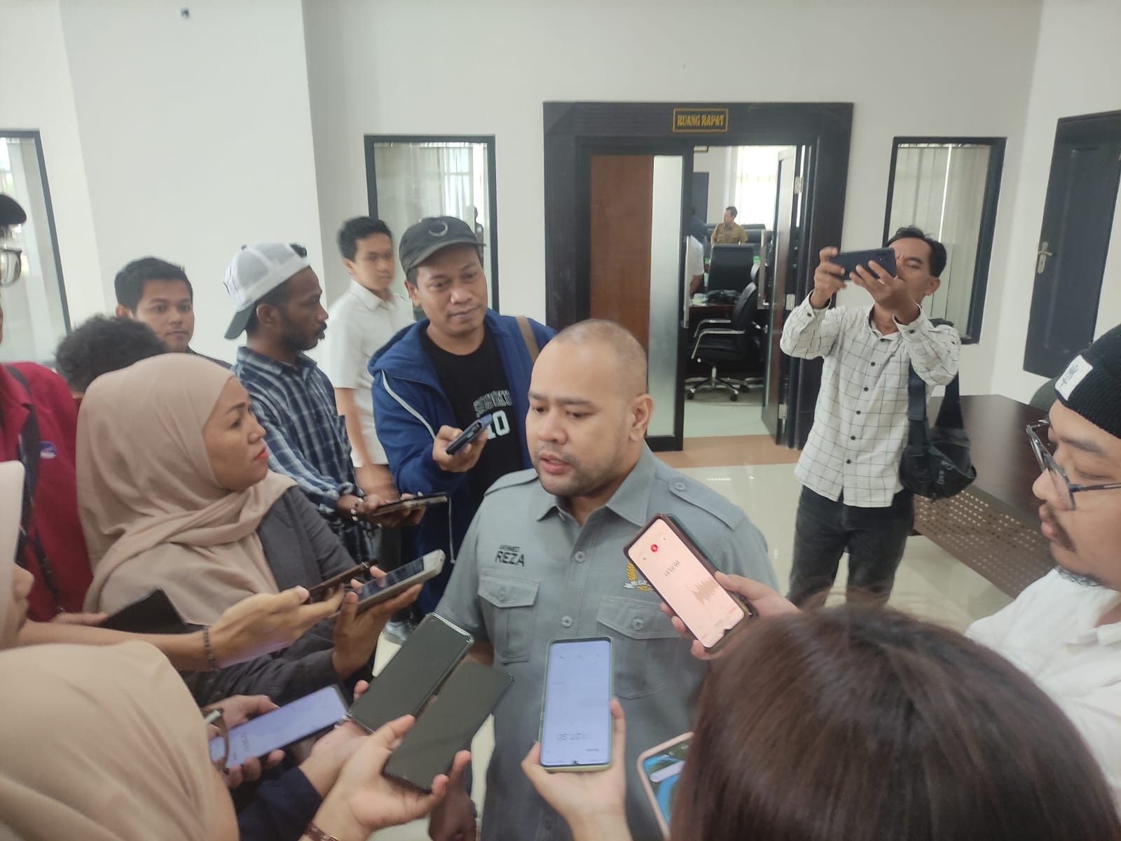 Wakil Ketua Komisi III DPRD Kalimantan Timur, Akhmed Reza Pahlevi
( Foto : Din/Klausa )