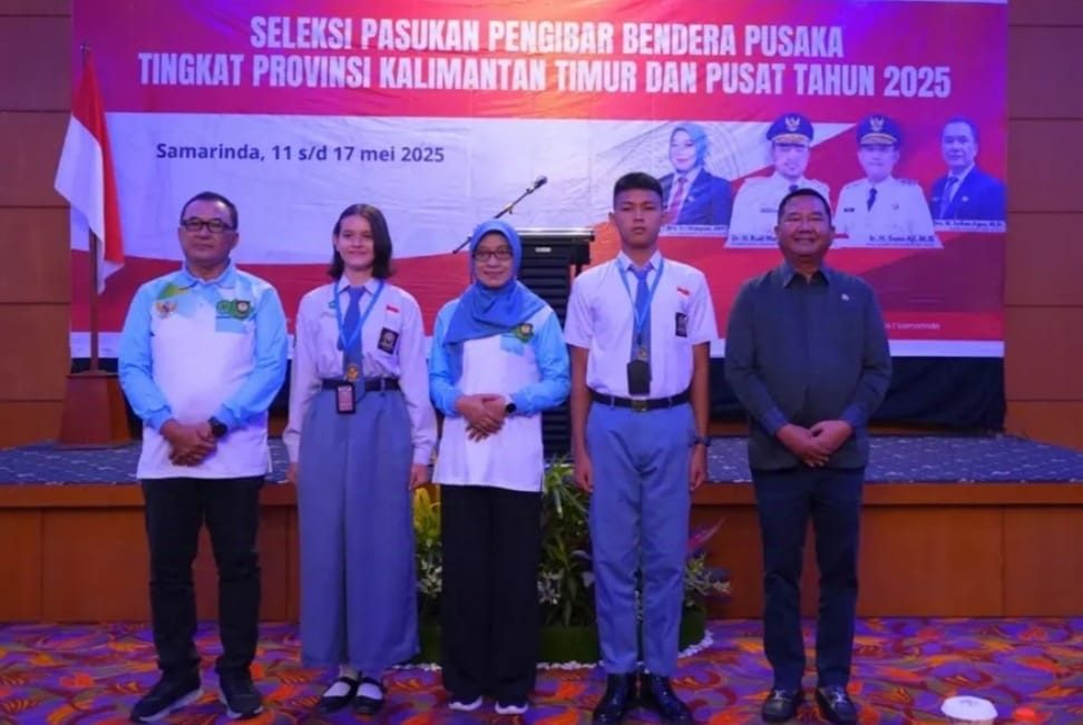Wakil Ketua DPRD Kalimantan Timur, Ekti Imanuel, menghadiri kegiatan seleksi Pasukan Pengibar Bendera Pusaka (Paskibraka) tingkat Provinsi dan Nasional tahun 2025, di Samarinda Room, Hotel Puri Senyiur, Senin (12/05/2025).
( Foto : Istimewa )