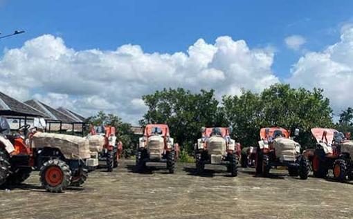 Serah bantuan alat mesin pertanian (Alsintan) dan menandatangani Nota Kesepakatan dengan Kodim 0908 Bontang, Selasa (6/5/2025). (Foto: Istimewa)