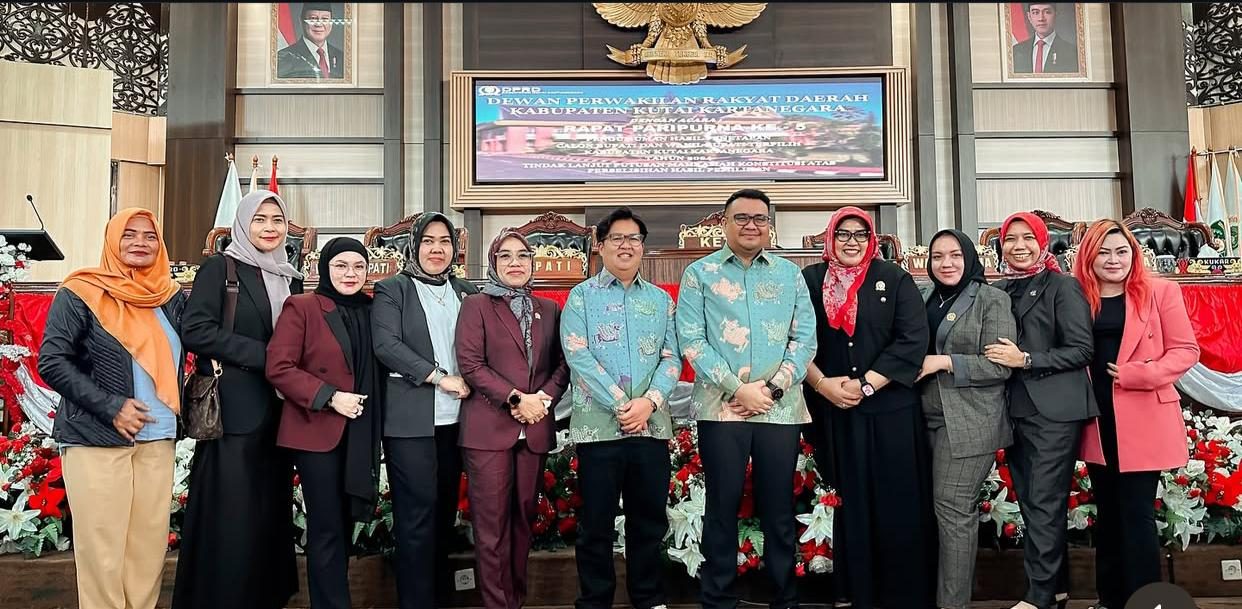 Rapat paripurna kelima pada Rabu (14/5/2025) di Ruang Sidang Utama, penetapan Bupati dan Wakil Bupati Kukar terpilih periode 2025-2030. (Foto: Yah/Klausa)