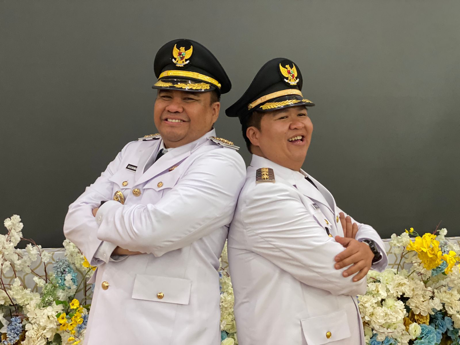Bupati Kukar, Aulia Rahman Basri dan Wakil Bupati Kukar, Rendi Solihin Setelah Pelantikan di Gedung Odah Etam, Kompleks Kantor Gubernur Kaltim, Jalan Gajah Mada, Senin (23/6/2025). (Foto: Yah/Klausa)