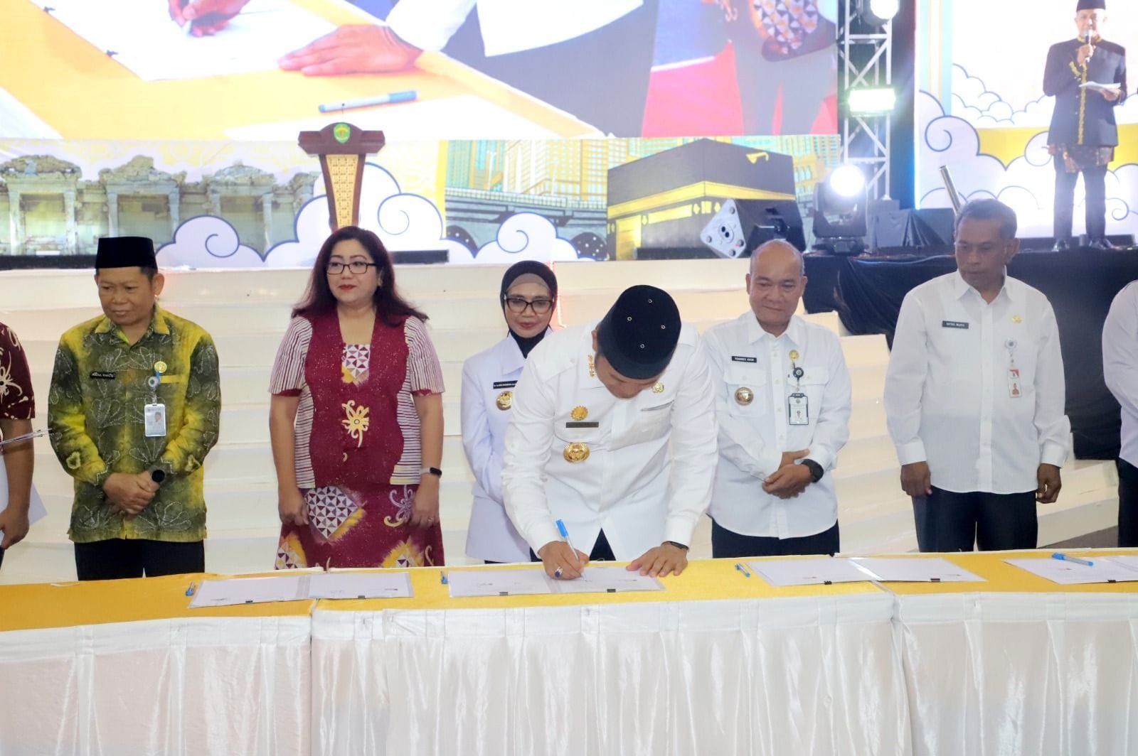 Penandatanganan nota kesepahaman, antara Pemprov Kaltim dan LPEI.
( Foto : Din/Klausa )