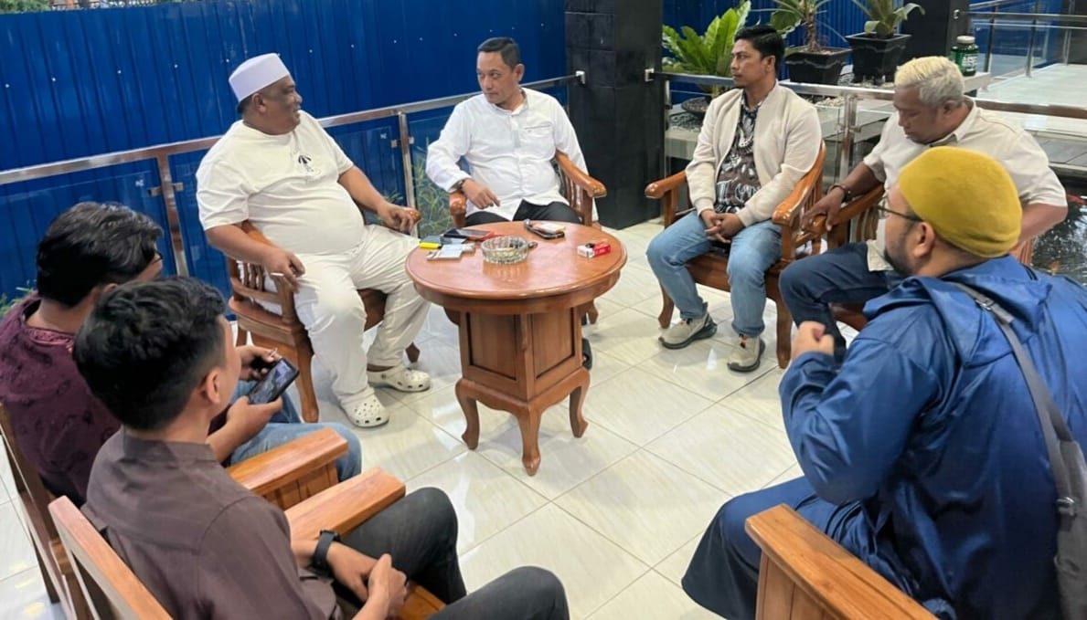Wakil Gubernur Kaltim, Seno Aji, dalam audiensi dengan Aliansi Mitra Kaltim Bersatu (AMKB), guna membahas sanksi aplikator angkutan umum yang belum patuh. (Foto: Din/Klausa)