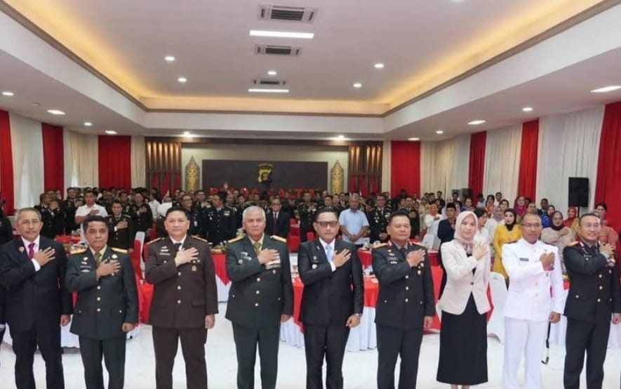 Wakil Gubernur Kalimantan Timur, Seno Aji, menghadiri syukuran peringatan Hari Bhayangkara ke-79 tahun 2025 yang digelar di Gedung Mahakam Polda Kaltim, Balikpapan.
( Foto : Istimewa )