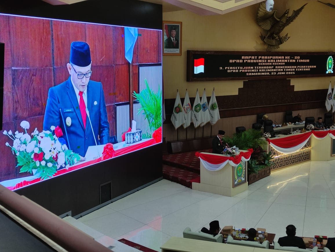 Wagub Kaltim, Seno Aji, dalam Rapur ke-20, di Gedung Utama DPRD Kaltim.
( Foto : Din/Klausa )