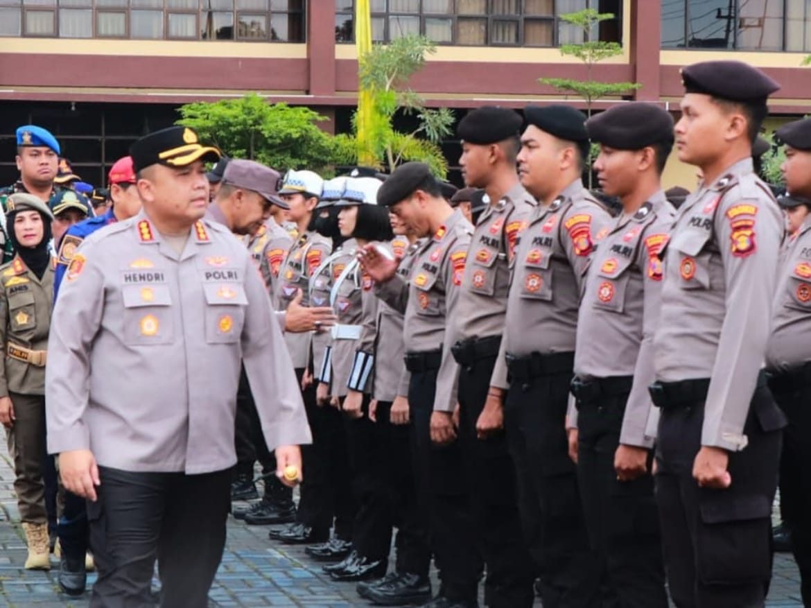Apel persiapan pasukan pengamanan yang dipimpim Kapolresta Samarinda, Kombes Pol Hendri Umar.