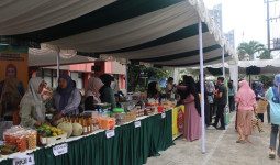 Gerakan Pangan Murah (GPM) dalam Rangka menyambut bulan suci Ramadan di halaman Kantor DPTPH Kaltim. (Dok: DPTPH Kaltim)